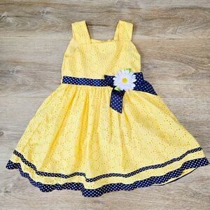 3 For 25 💕🥳Sweet Heart Rose Girls Dress - Size 3T - Yellow Floral